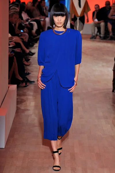 Look 28